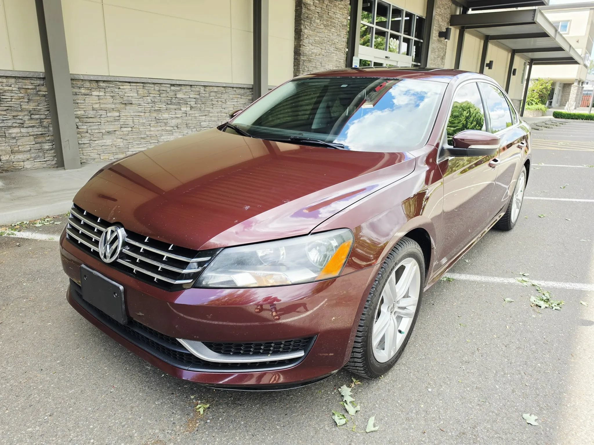 Used 2014 Volkswagen Passat TDI SE FWD image 1