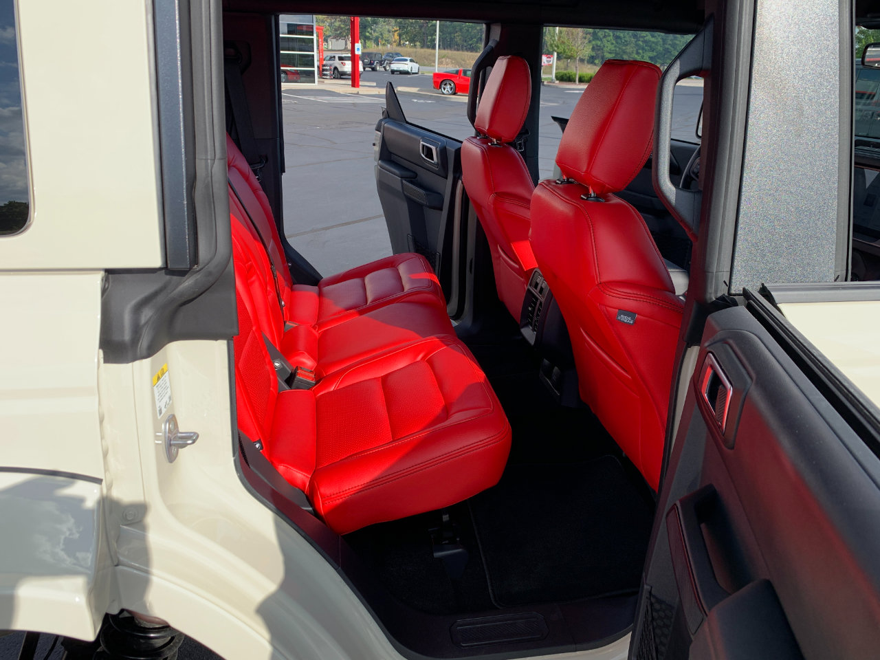 Used 2025 Ford Bronco Outer Banks w/ Sasquatch Package image 56