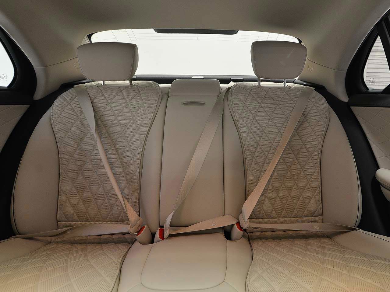 Used 2022 Mercedes-Benz S 500 4MATIC image 9