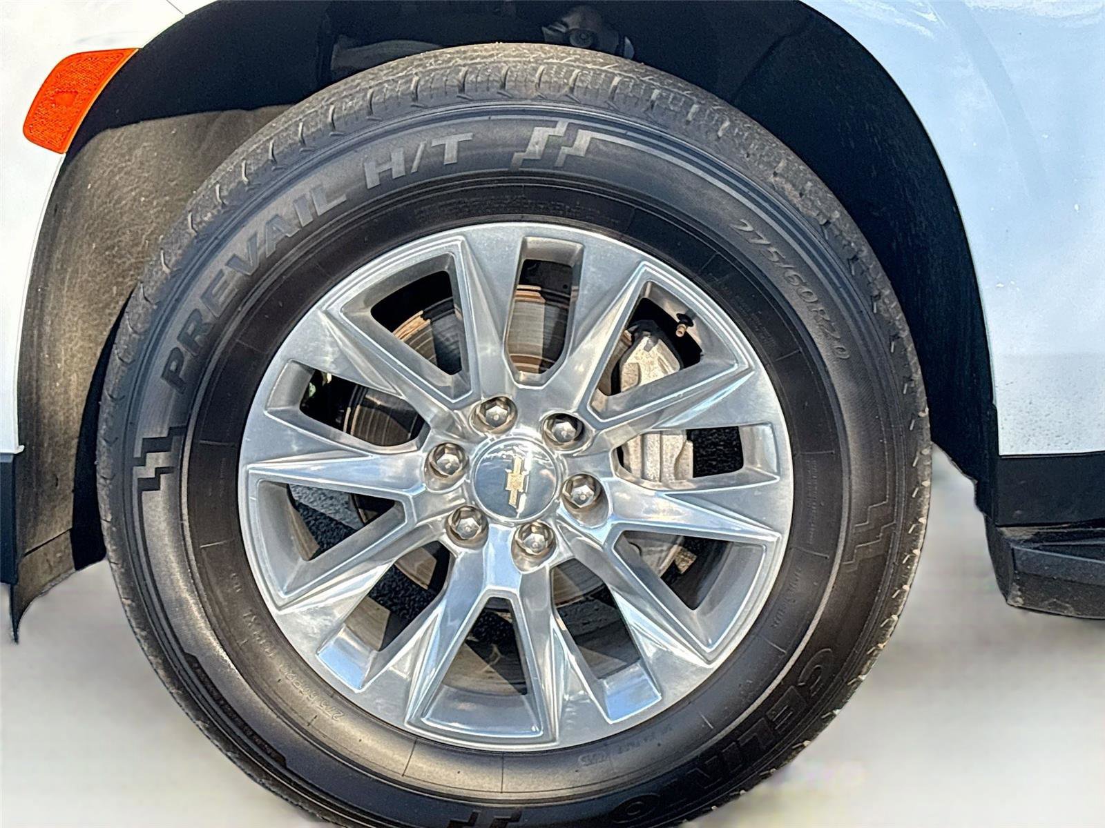 Used 2023 Chevrolet Suburban Premier image 38