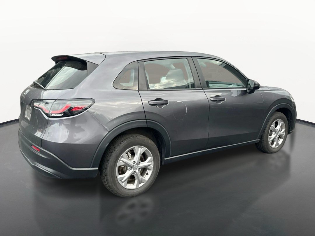 Used 2023 Honda HR-V LX image 3