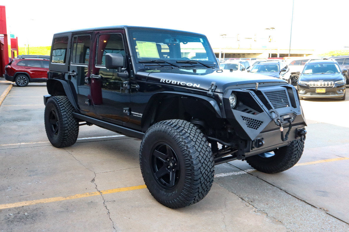 Used 2018 Jeep Wrangler Unlimited Rubicon w/ Connectivity Group AWD/4WD image 4