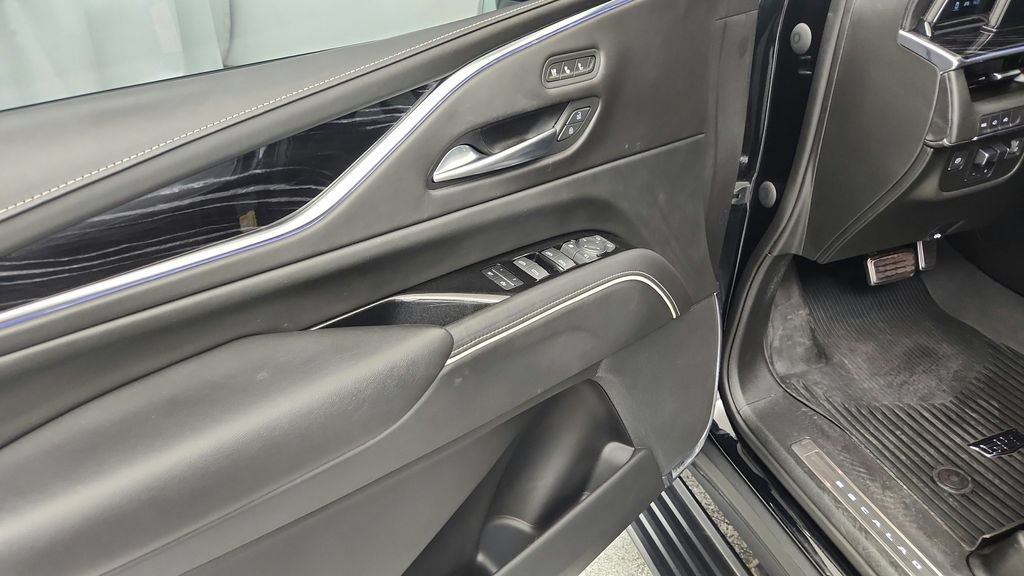 Used 2023 Cadillac Escalade V AWD/4WD image 12