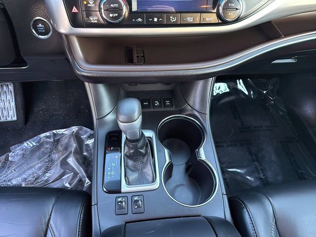 Used 2018 Toyota Highlander XLE image 30