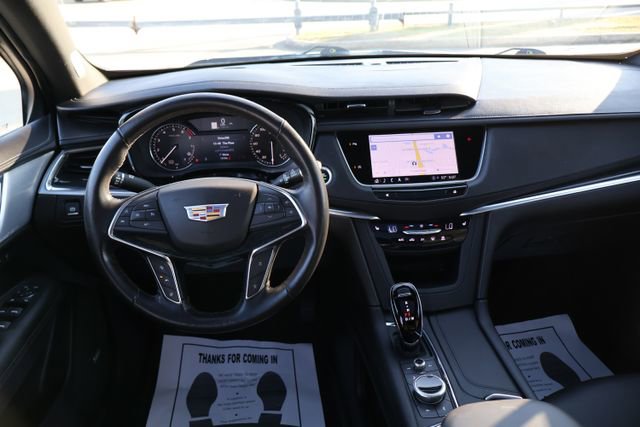 Used 2024 Cadillac XT5 Premium Luxury image 11