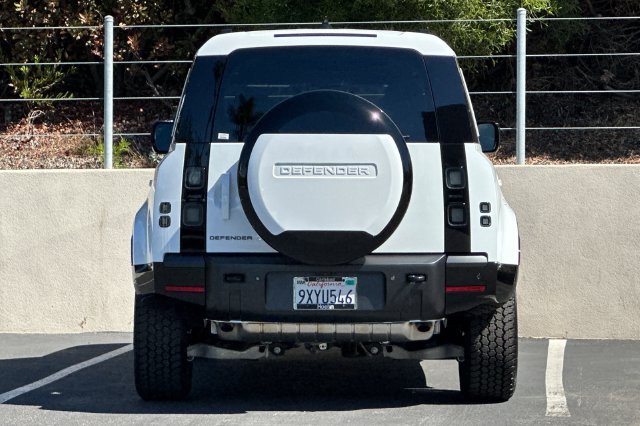 Certified 2026 Land Rover Defender 110 X-Dynamic SE AWD/4WD image 4