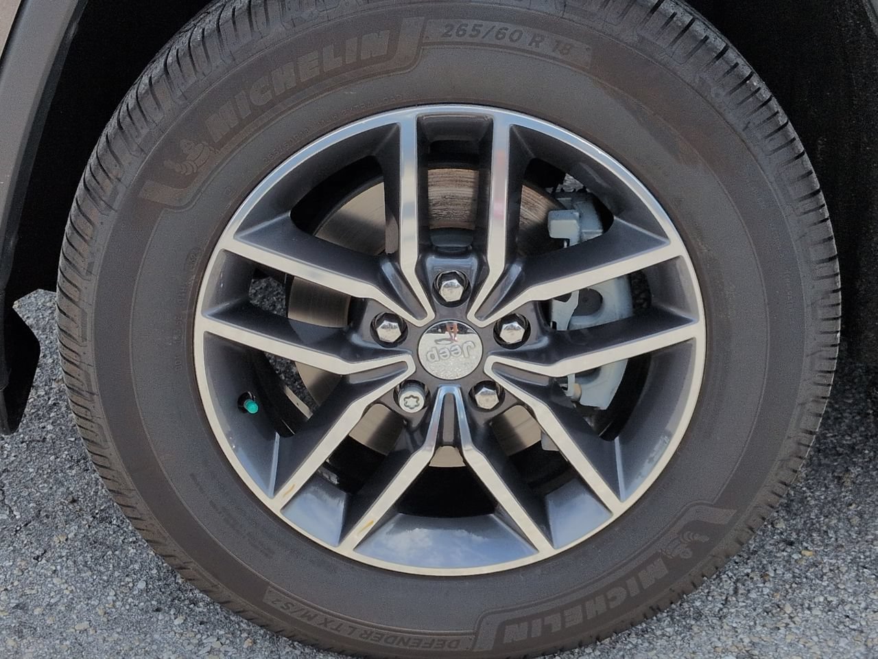 Used 2018 Jeep Grand Cherokee Limited RWD image 11