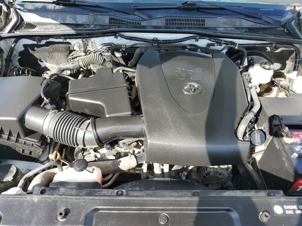 Used 2019 Toyota Tacoma SR image 11