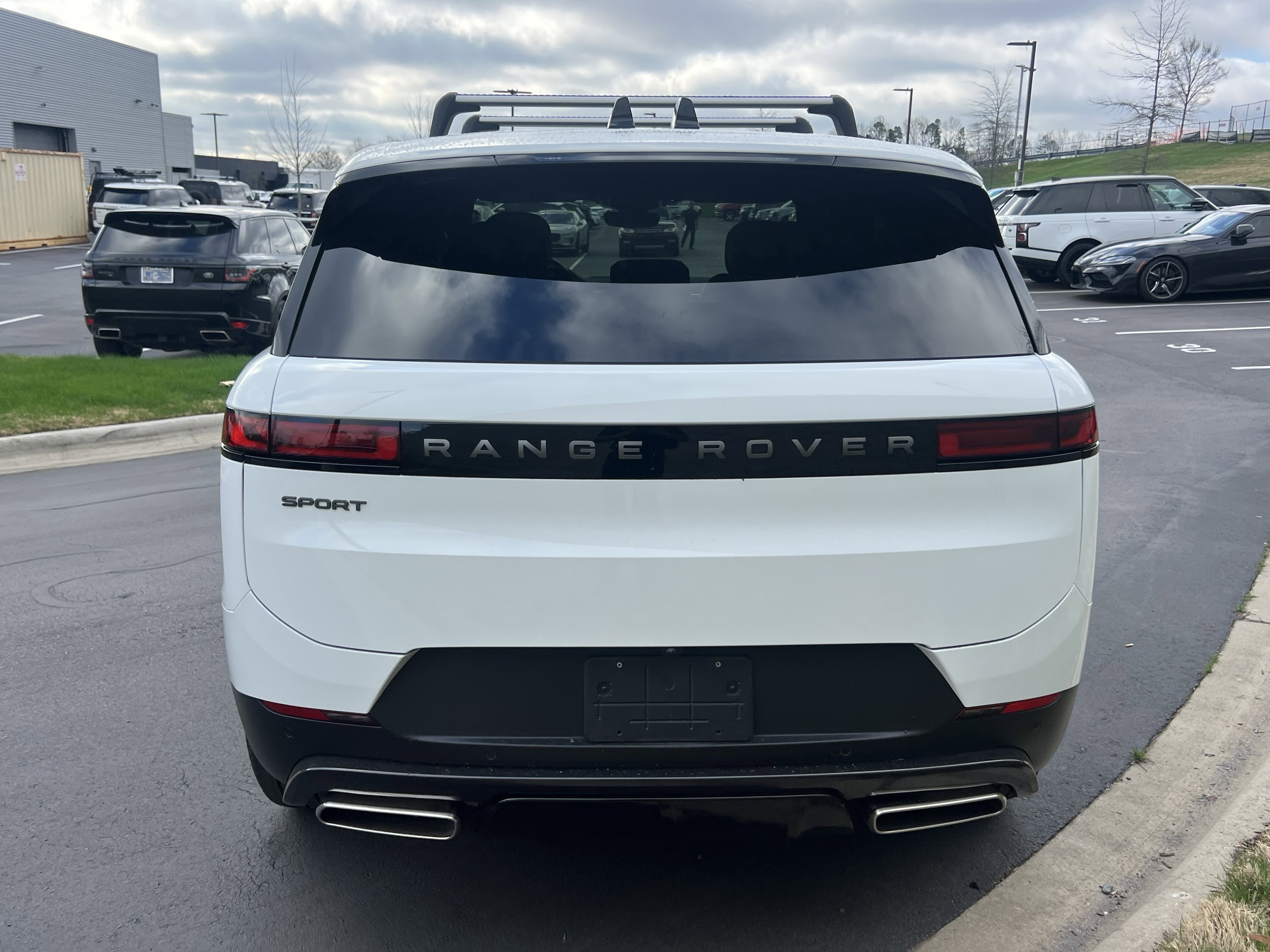 Certified 2025 Land Rover Range Rover Sport SE image 6