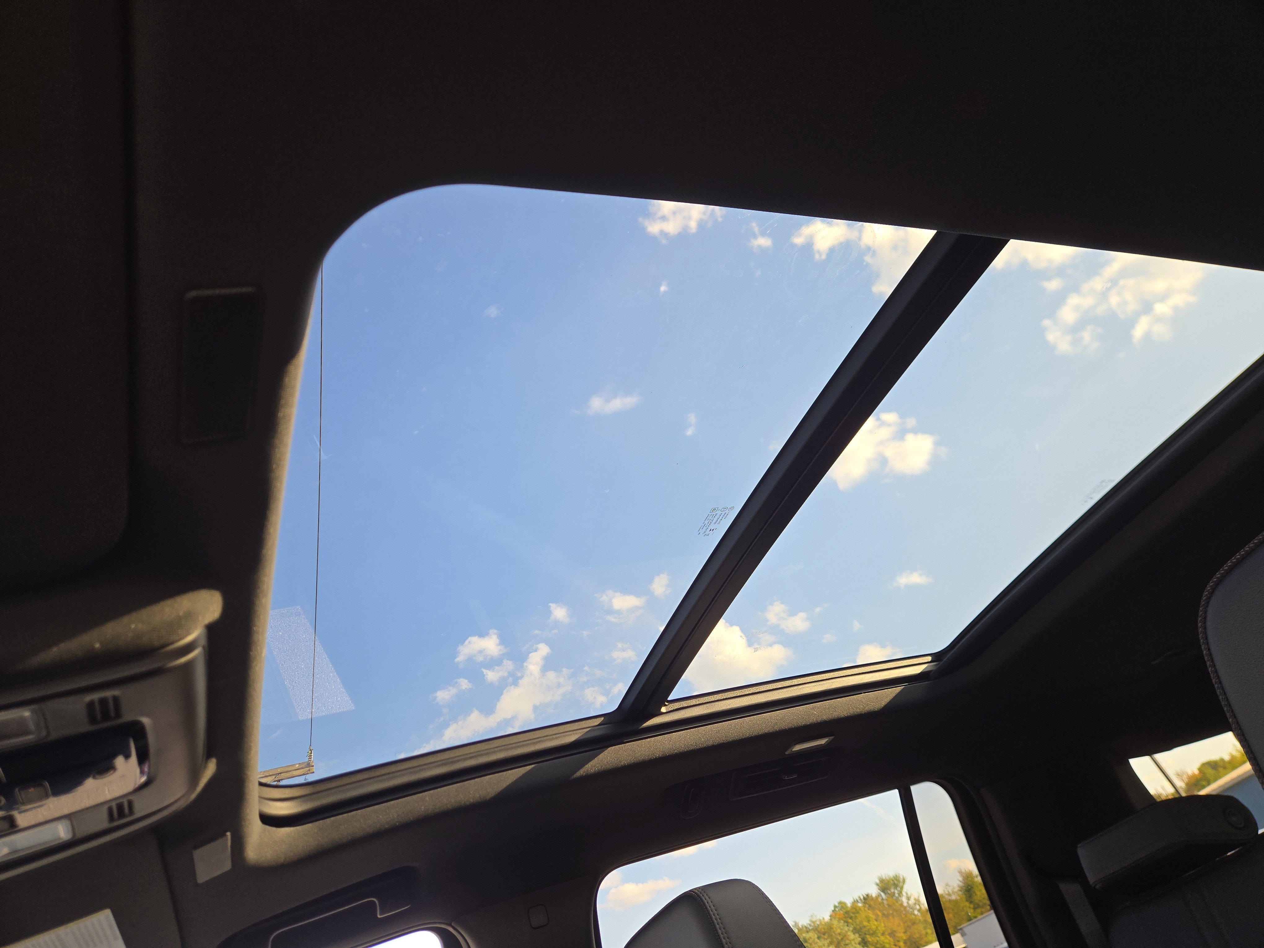 New 2026 Chevrolet Suburban High Country w/ Sun And Tow Package image 30