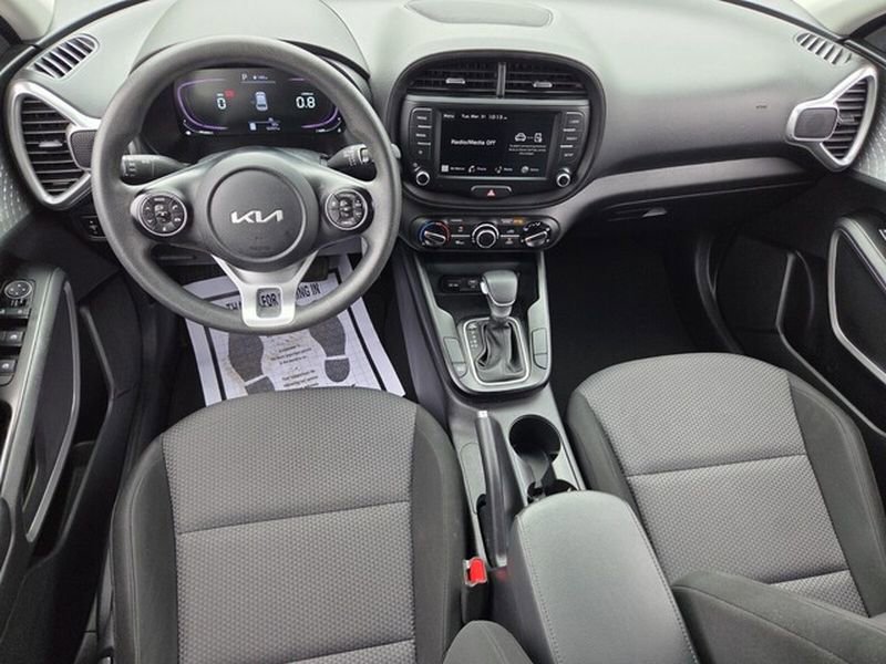 Used 2023 Kia Soul LX w/ Option Group 015 image 10