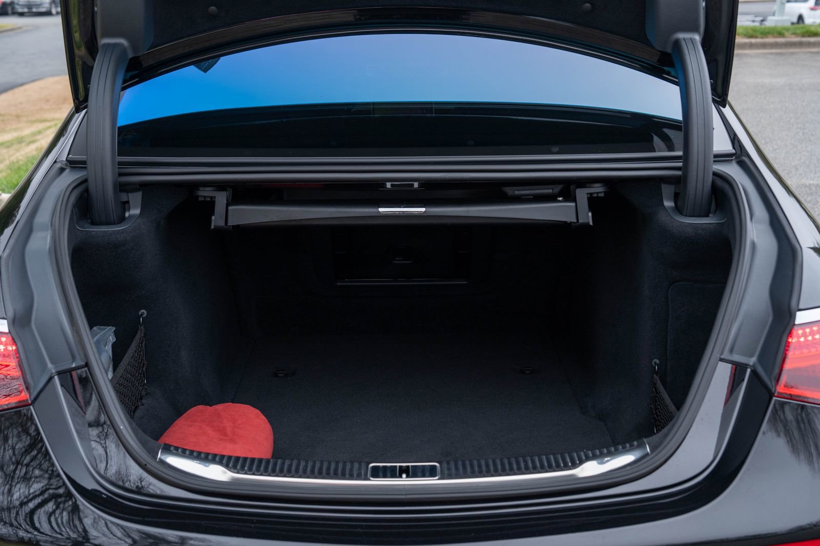 Used 2025 Mercedes-Benz S 580 4MATIC Sedan image 13