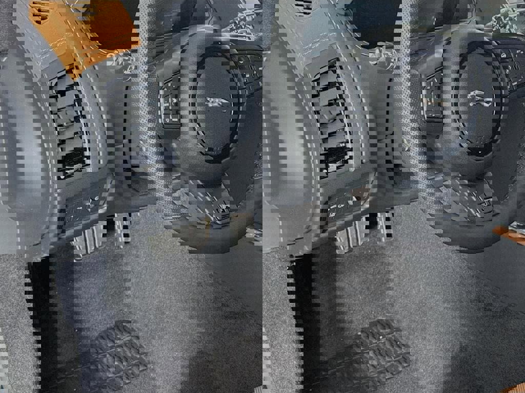 New 2024 Jaguar F-TYPE R image 24