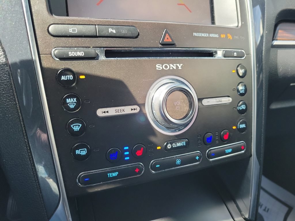 Used 2018 Ford Explorer Limited AWD/4WD image 30