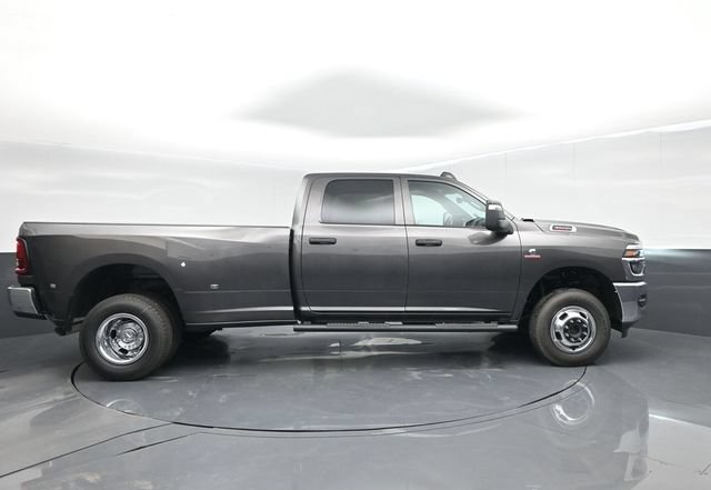 New 2026 RAM 3500 Tradesman AWD/4WD image 9