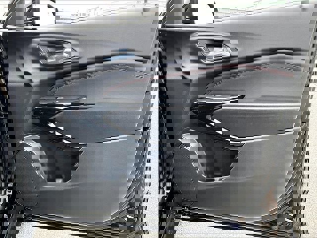 New 2026 Chevrolet Trax RS w/ Sunroof Package image 29