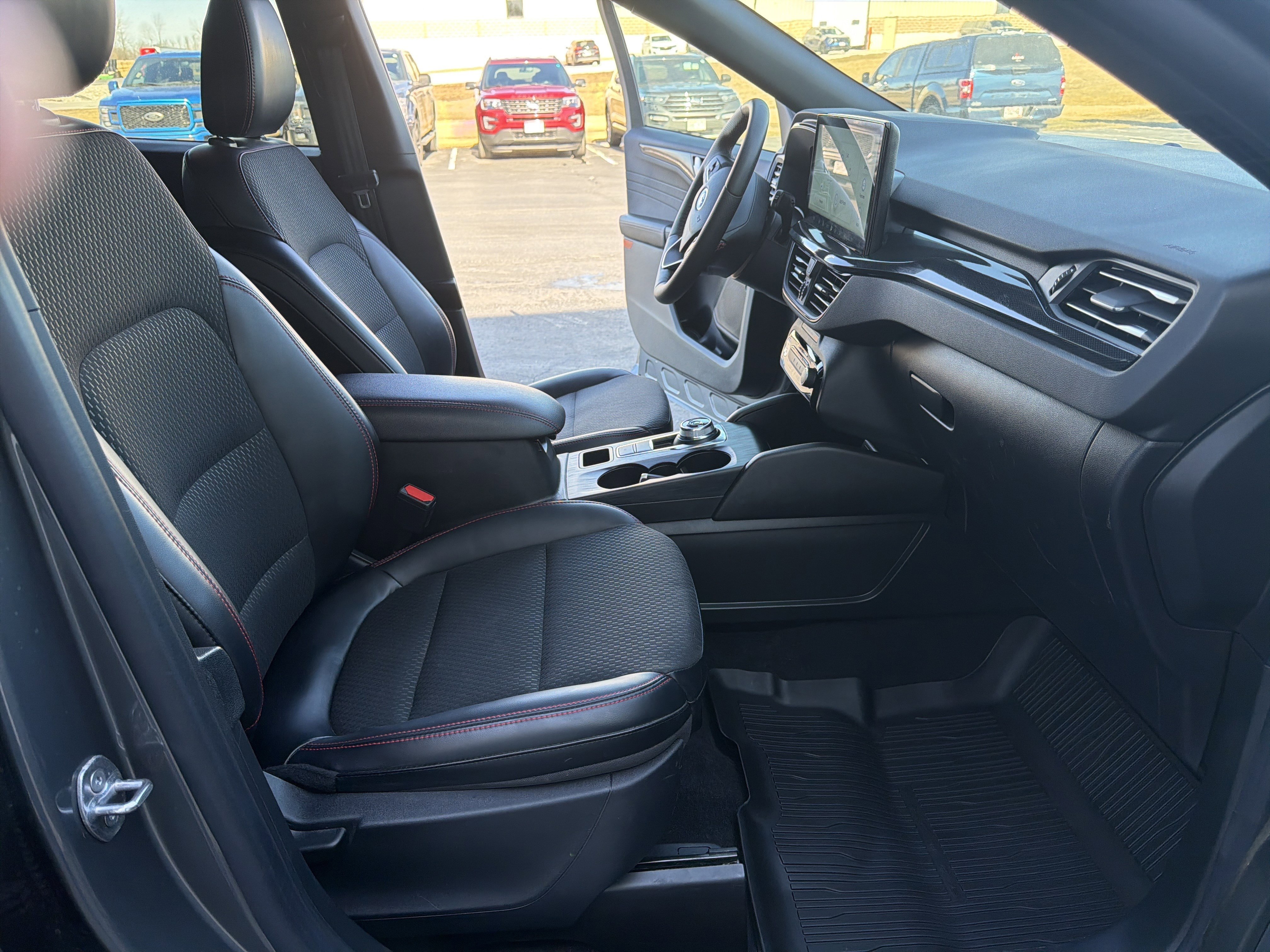 Used 2025 Ford Escape ST-Line Elite w/ Tech Pack #1 image 28