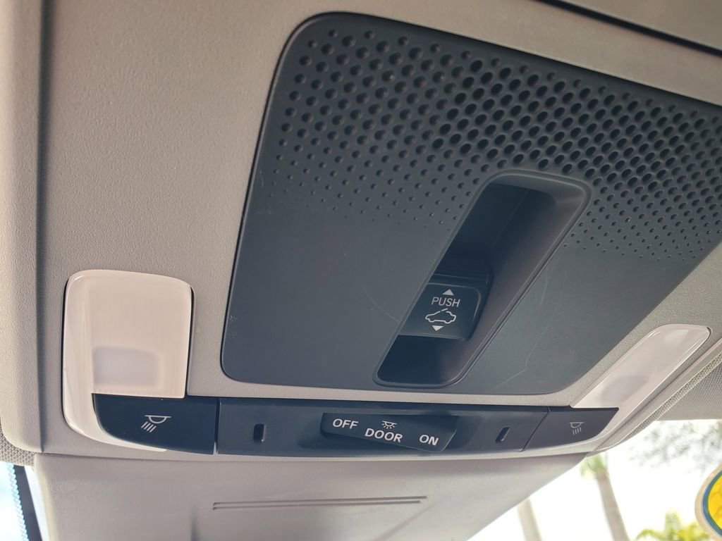 Used 2025 Acura Integra image 32