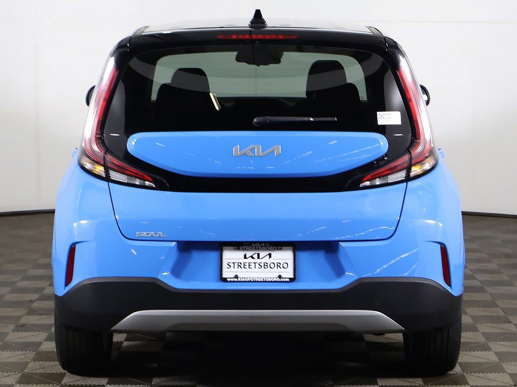 Used 2025 Kia Soul S image 11