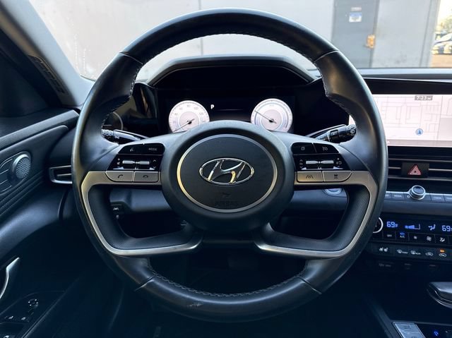 Used 2023 Hyundai Elantra Limited w/ Winter Weather Package FWD image 18