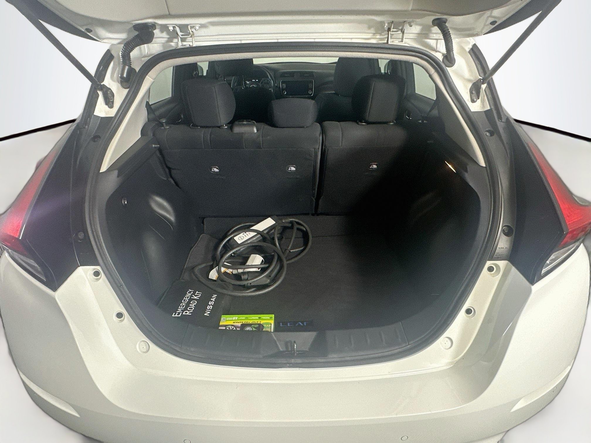 Used 2024 Nissan Leaf S FWD image 29