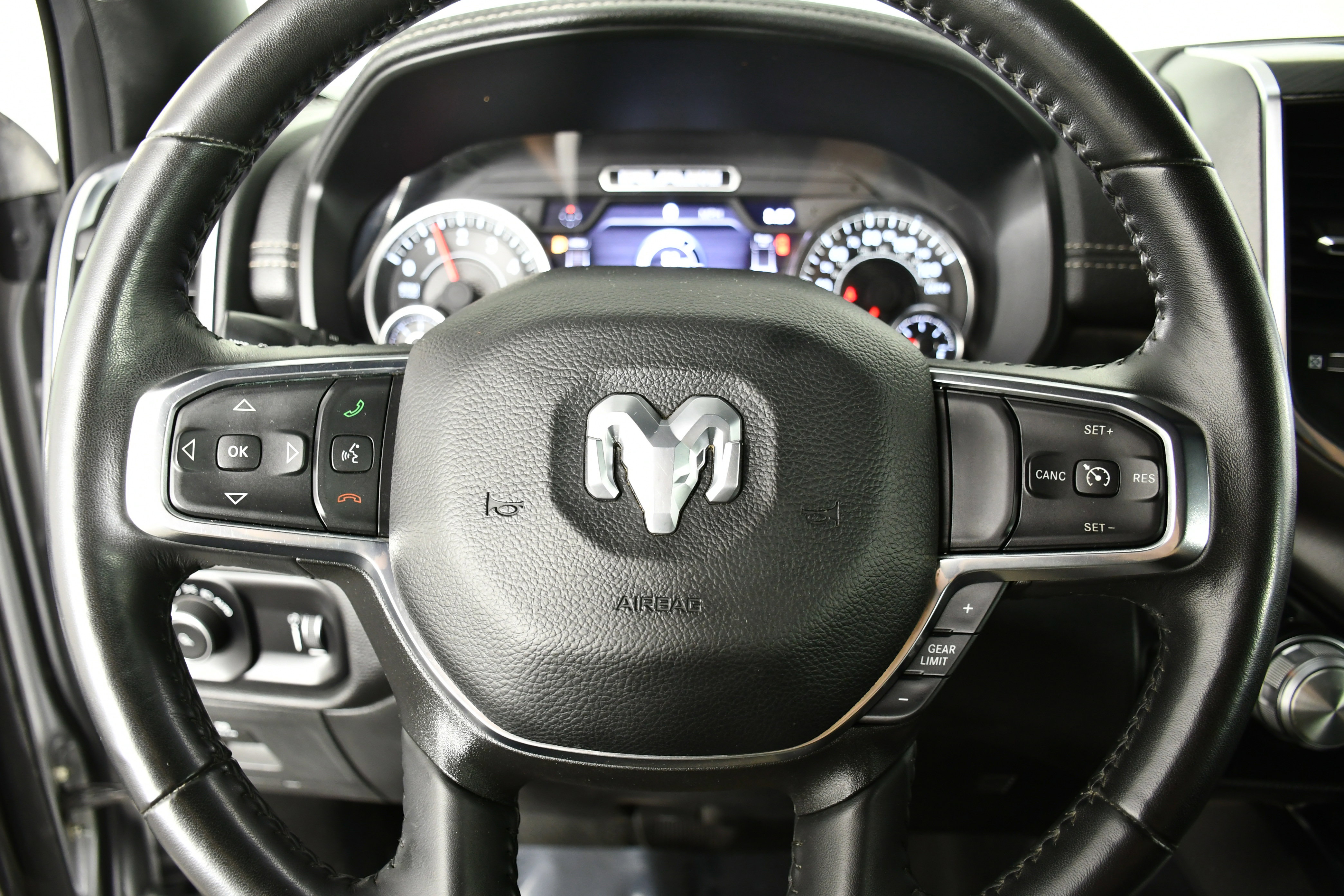 Used 2024 RAM 1500 Laramie image 20