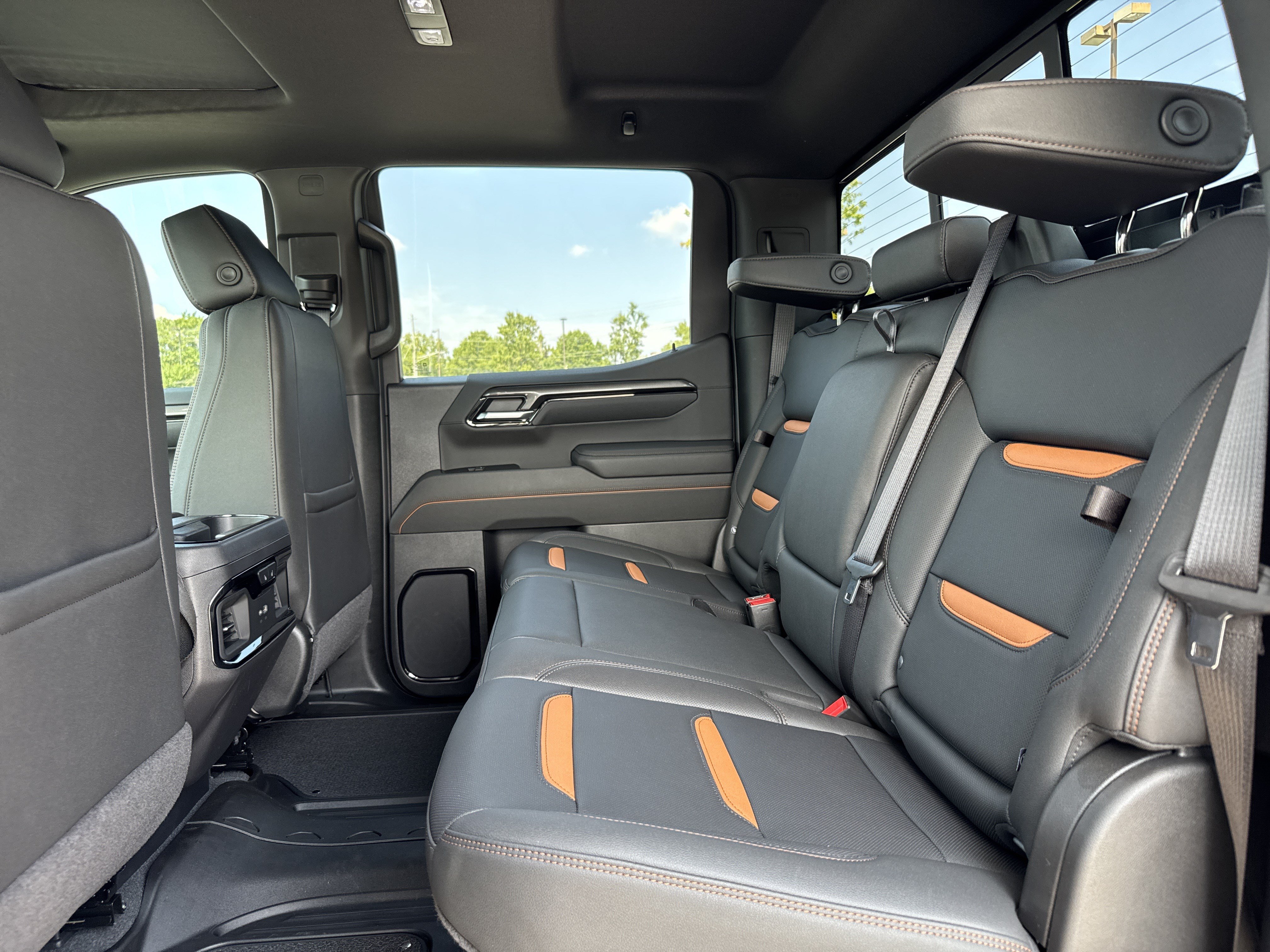 New 2026 GMC Sierra 1500 AT4 w/ AT4 Premium Package AWD/4WD image 32