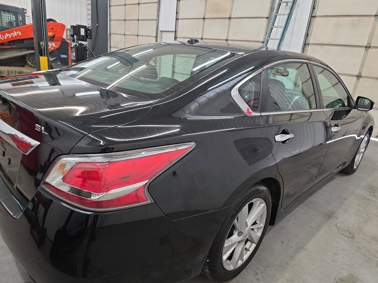 Used 2015 Nissan Altima 2.5 SL w/ Technology Package FWD image 15