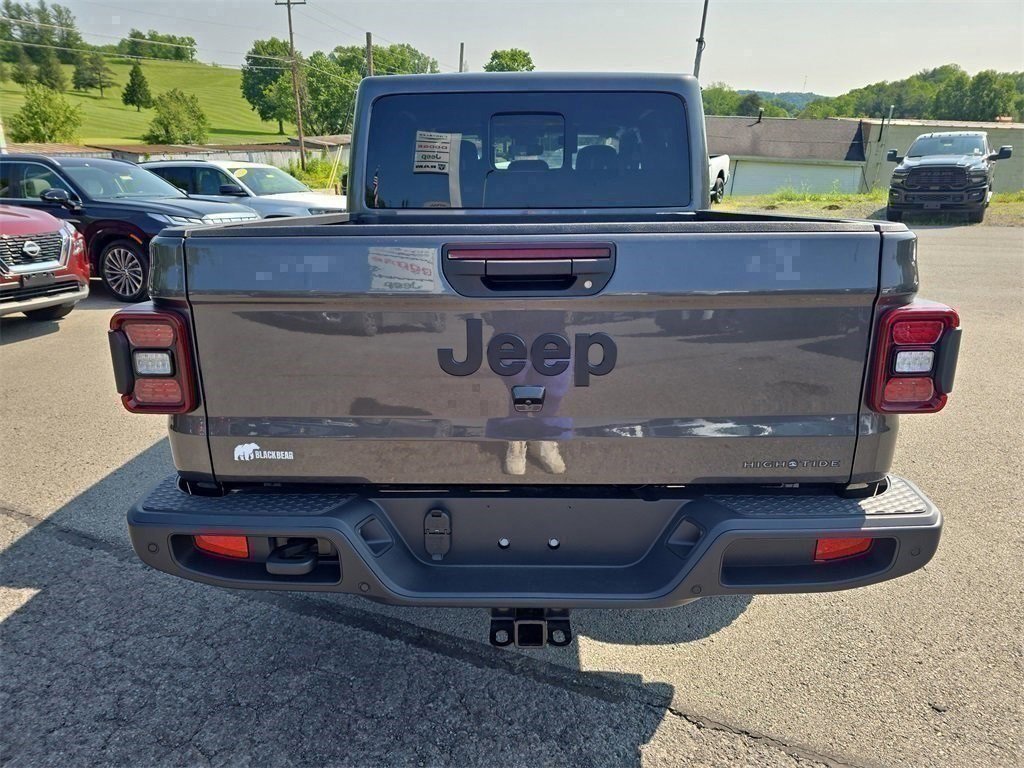 New 2025 Jeep Gladiator Sport image 5