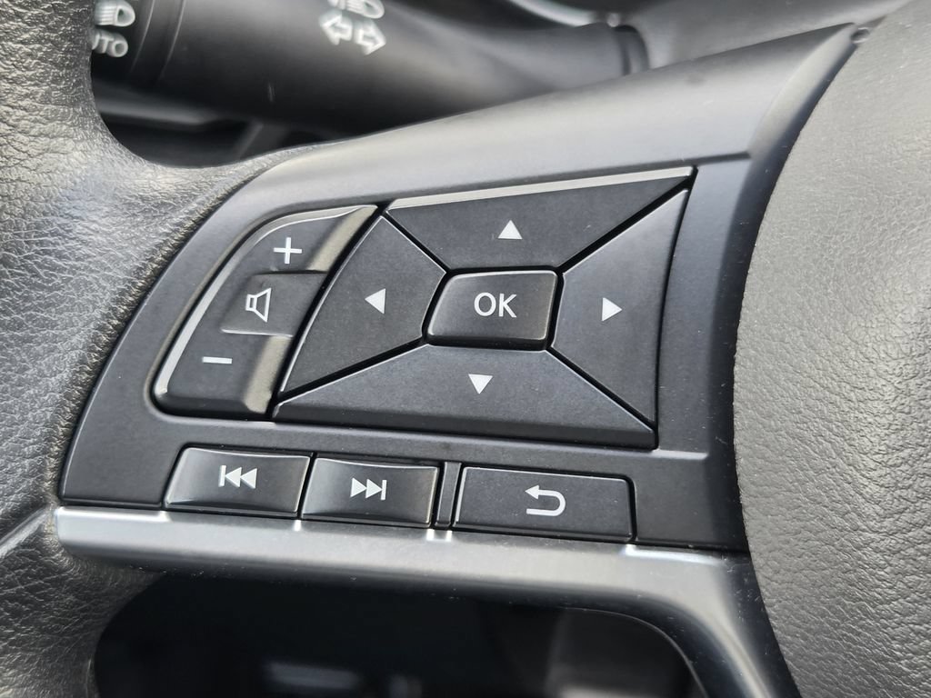 Used 2025 Nissan Altima 2.5 SV FWD image 23