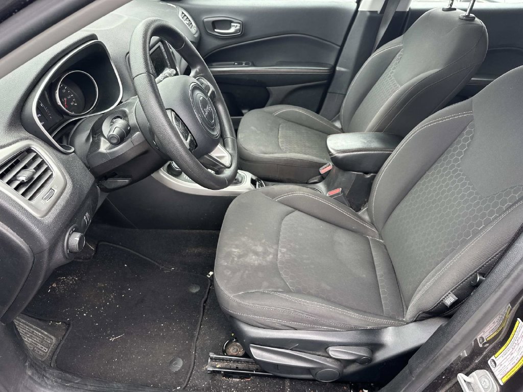 Used 2018 Jeep Compass Sport AWD/4WD image 18