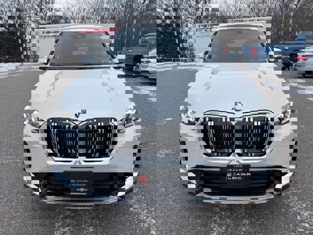 Used 2026 BMW X1 xDrive28i image 3