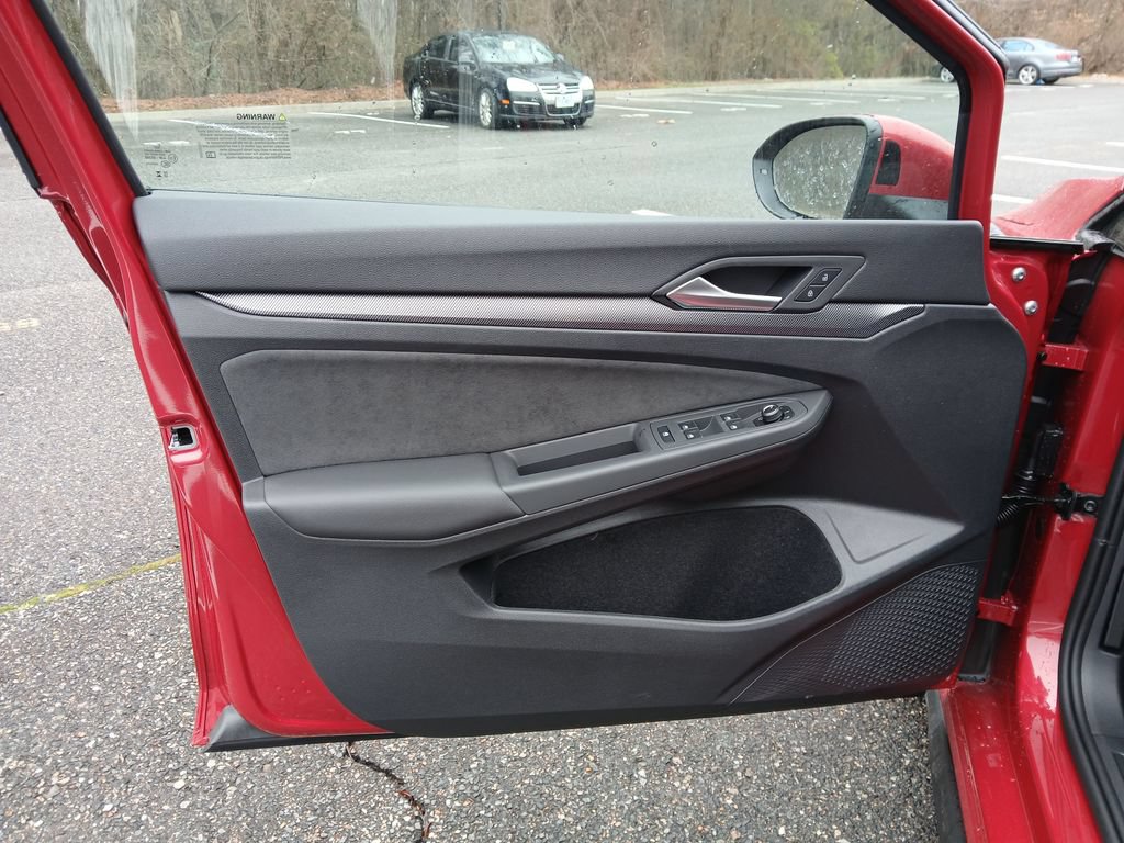 New 2026 Volkswagen GTI SE FWD image 10