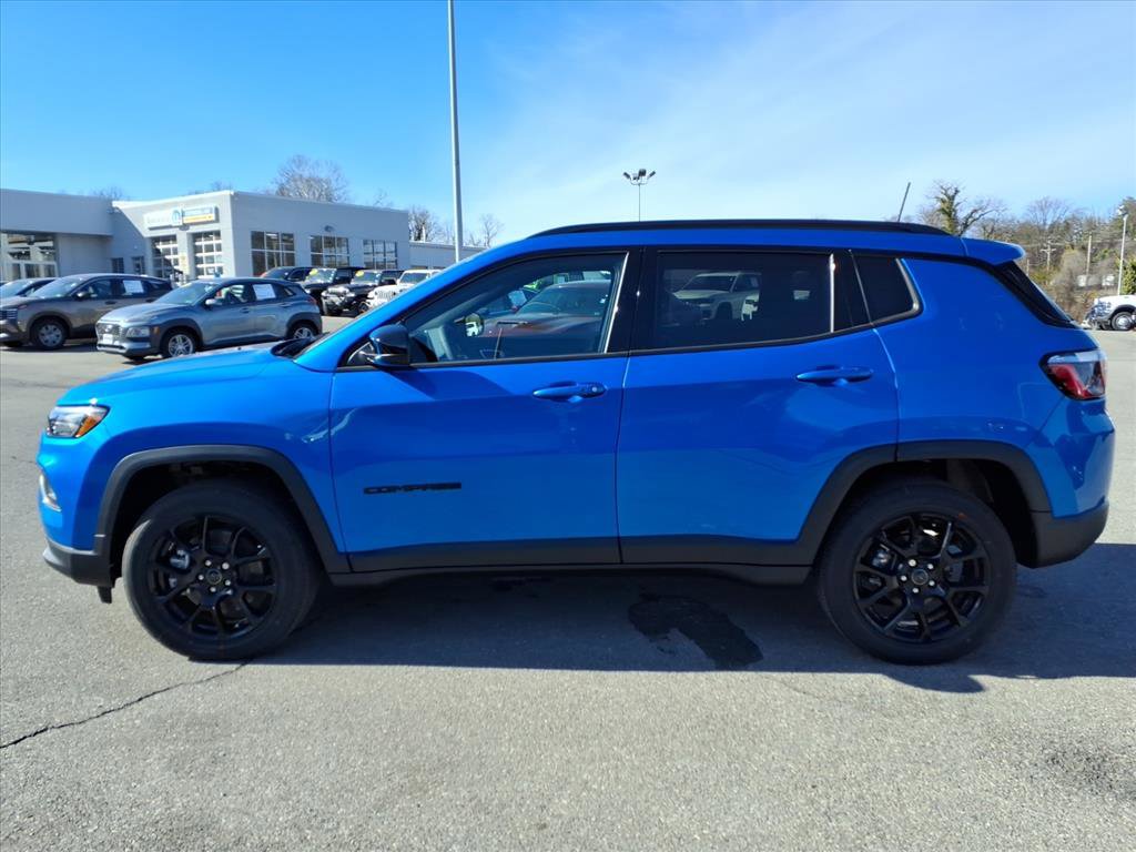 New 2026 Jeep Compass Latitude image 7