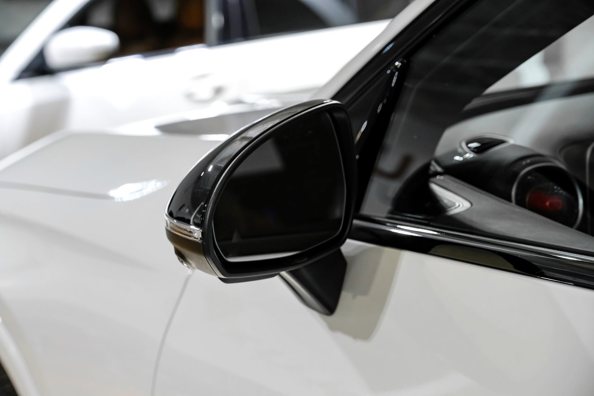 Used 2024 Mercedes-Benz GLC 300 4MATIC image 40