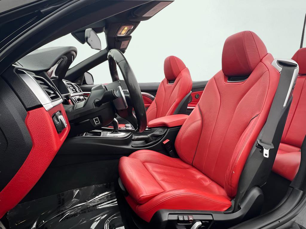 Used 2018 BMW 430i Convertible image 18