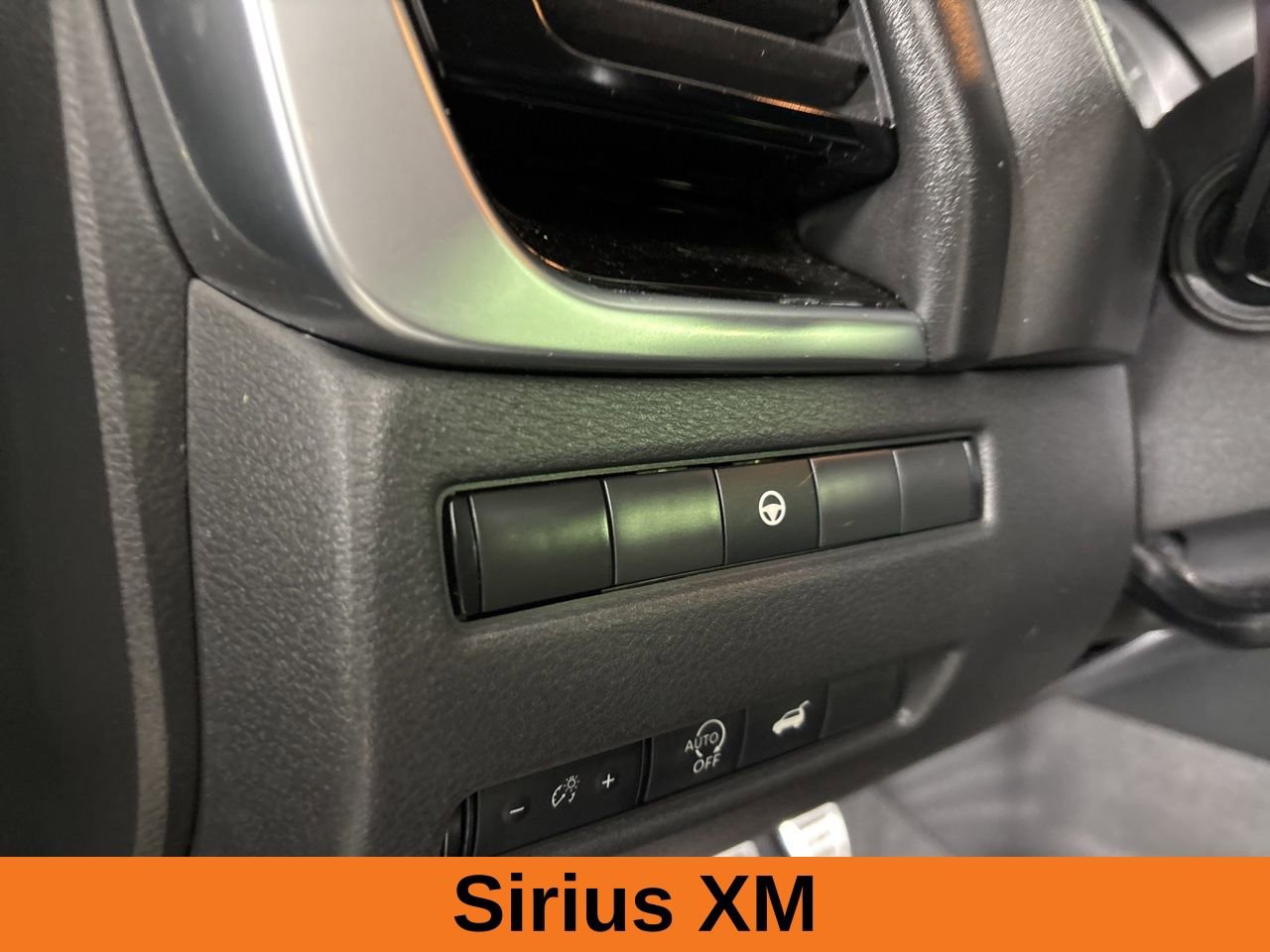Used 2023 Nissan Rogue SL image 11