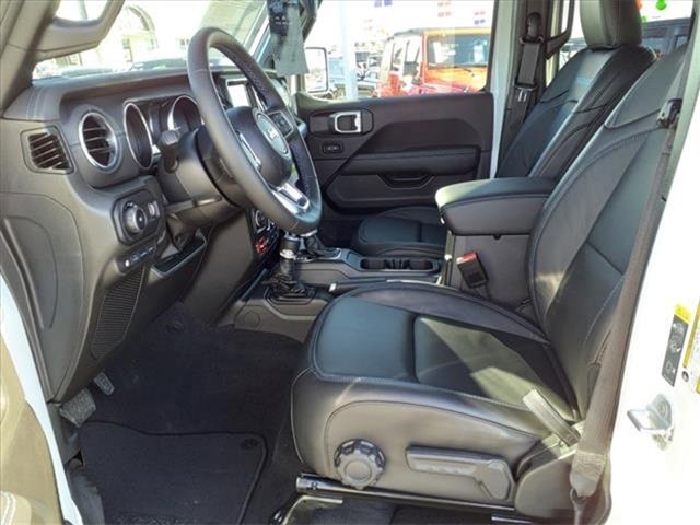 New 2023 Jeep Wrangler Unlimited Rubicon 4xe w/ Cold Weather Group image 13