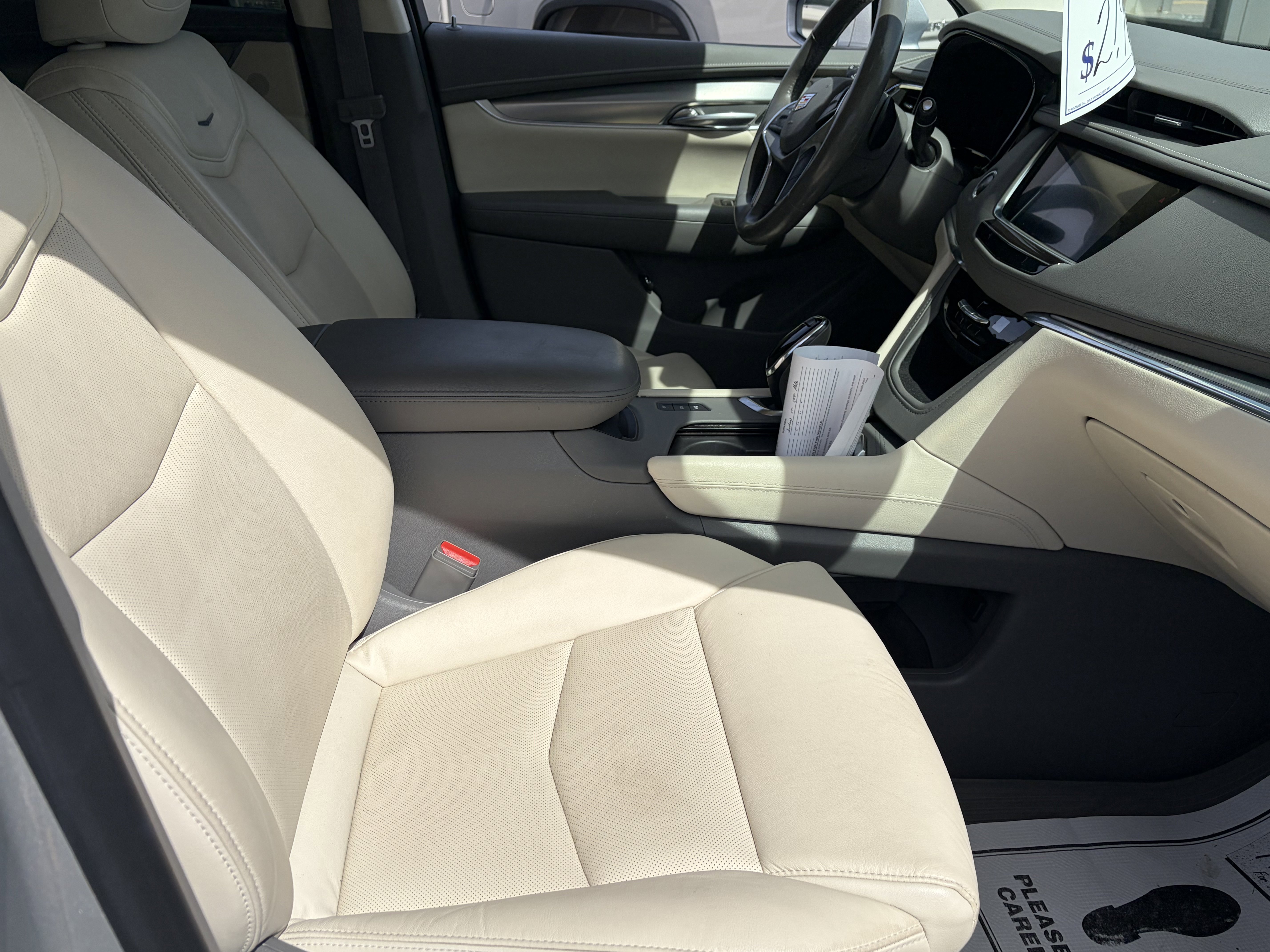 Used 2019 Cadillac XT5 Luxury AWD/4WD image 9