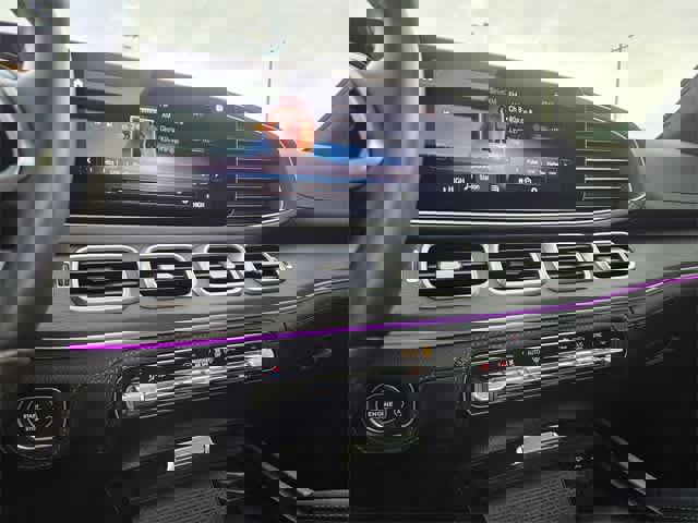 Used 2023 Mercedes-Benz GLS 580 4MATIC image 29