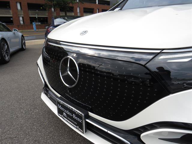 Used 2023 Mercedes-Benz EQS 580 4MATIC SUV image 24