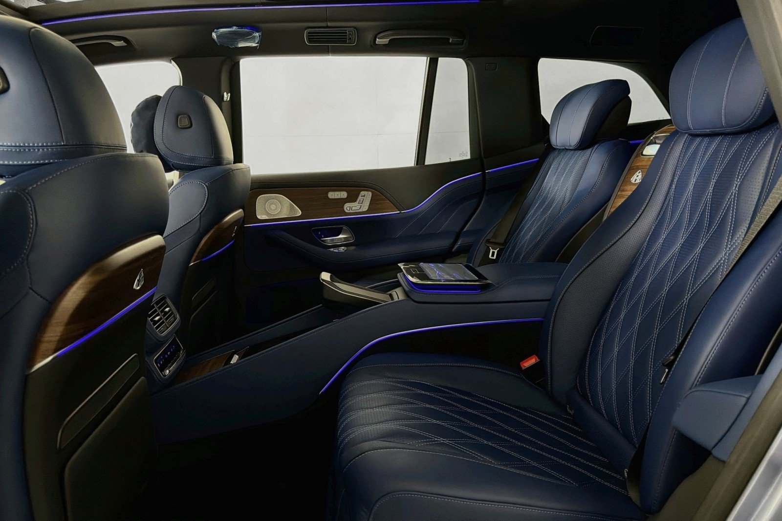 New 2026 Mercedes-Benz Maybach GLS 600 4MATIC image 7