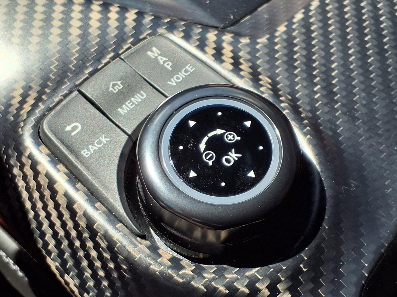 Used 2018 Nissan GT-R Premium w/ Premium Interior Package image 23