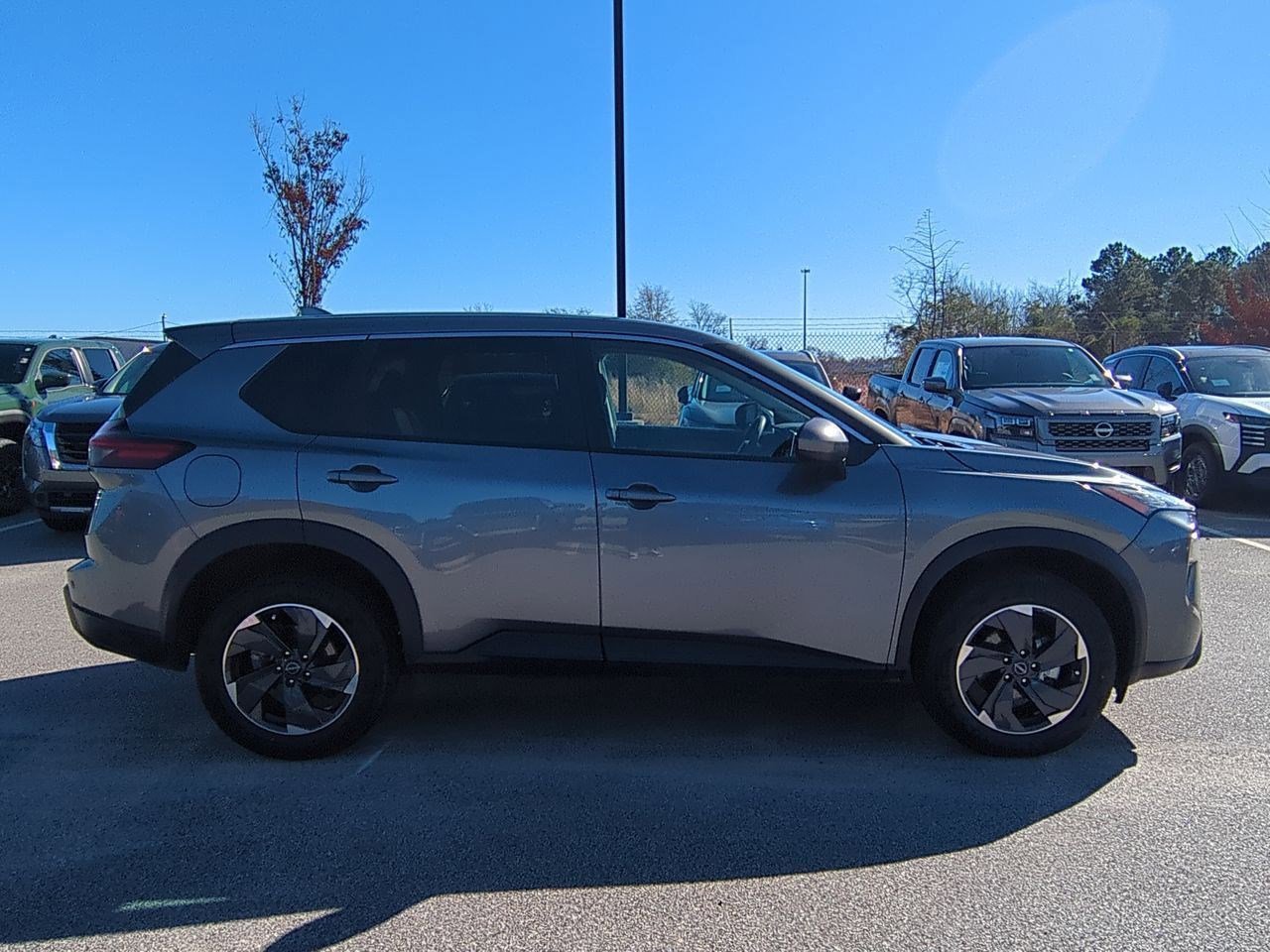 Certified 2024 Nissan Rogue SV image 2