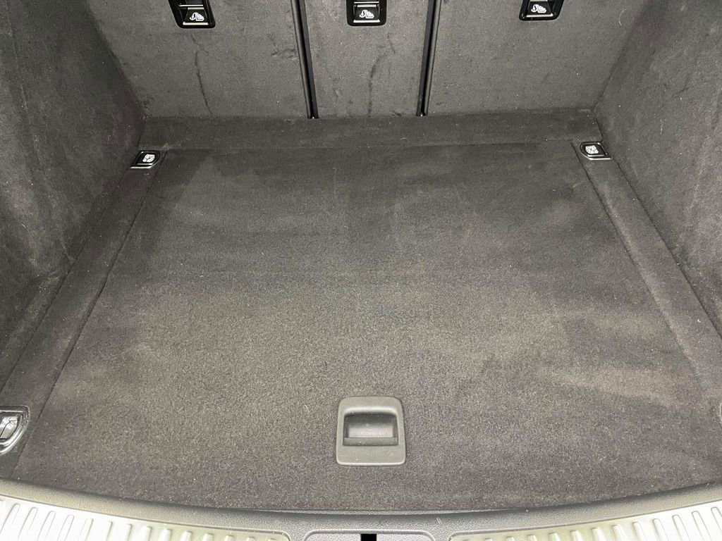 Certified 2022 Porsche Macan image 20