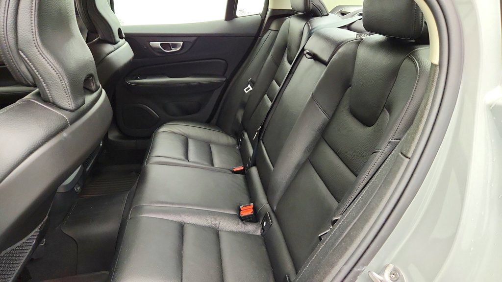 Used 2024 Volvo S60 B5 Plus w/ Climate Package FWD image 20