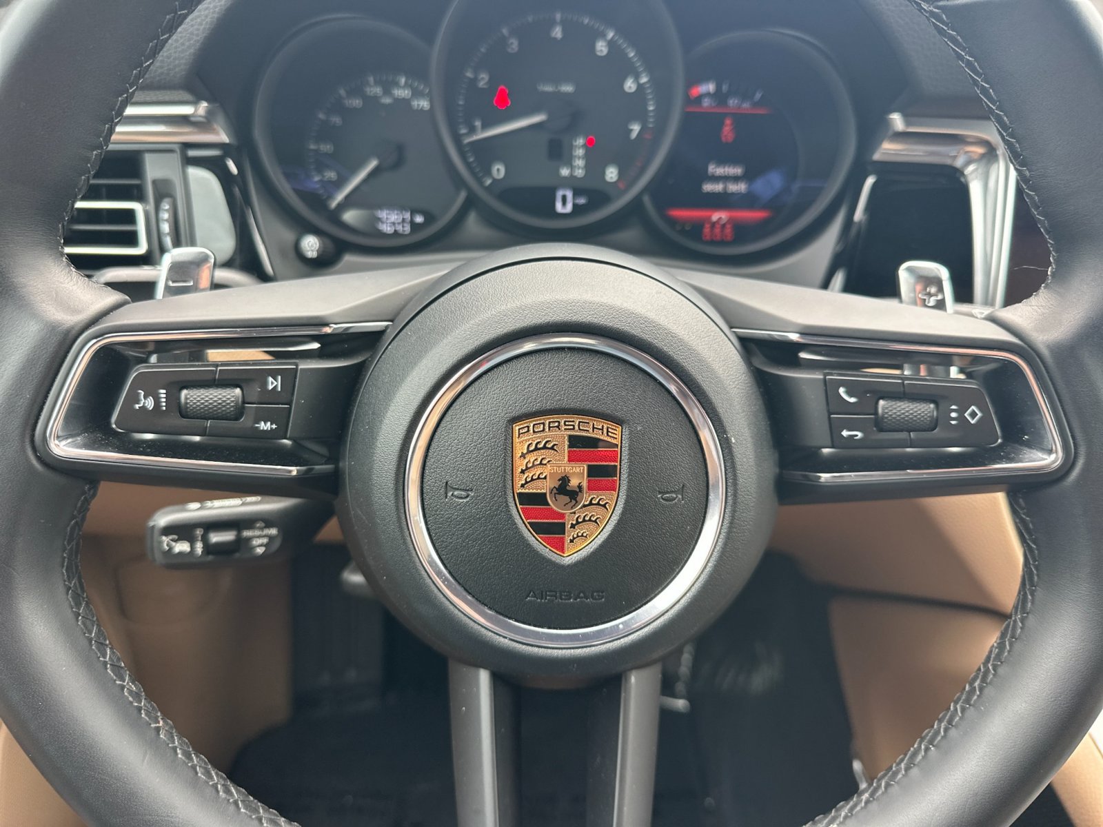 Certified 2026 Porsche Macan AWD/4WD image 13
