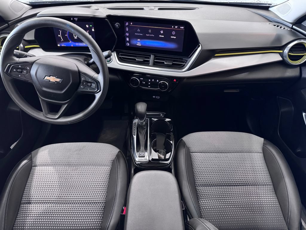 Certified 2024 Chevrolet Trax LT FWD image 11
