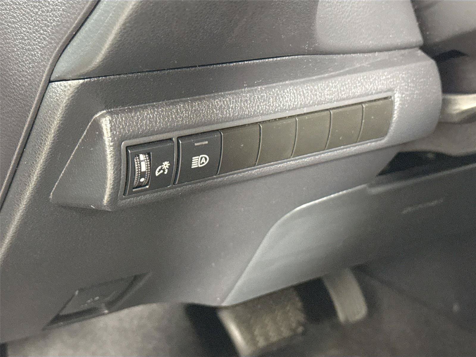 Certified 2020 Toyota Corolla SE FWD image 14