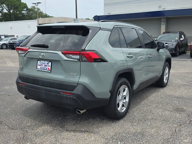 Used 2020 Toyota RAV4 XLE w/ Convenience Package AWD/4WD image 4